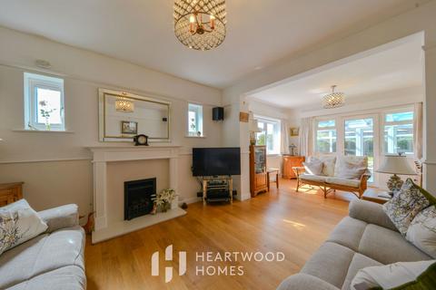 5 bedroom detached bungalow for sale, Stanley Avenue, St. Albans, AL2 3AB