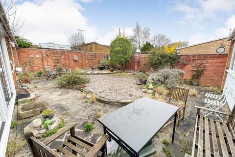 17 Appleby End, Reading, RG30 2NR