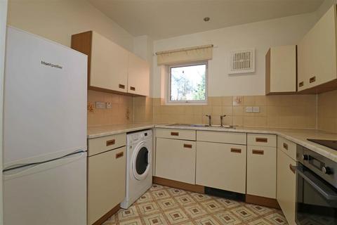 2 bedroom retirement property for sale, Garden Court, Priory Road, Warwick