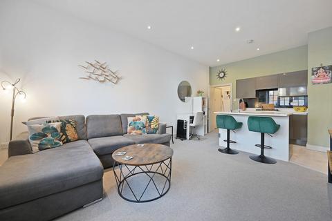 Flat 4, 54 Overton Road, Sutton, SM2 6RB