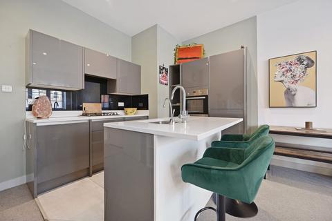 Flat 4, 54 Overton Road, Sutton, SM2 6RB