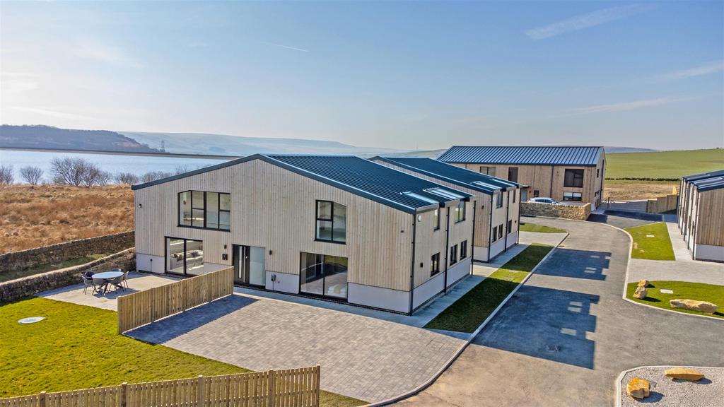 Saxon Rise Saxon Rise, Barkisland, Halifax 4 bed detached house - £850,000
