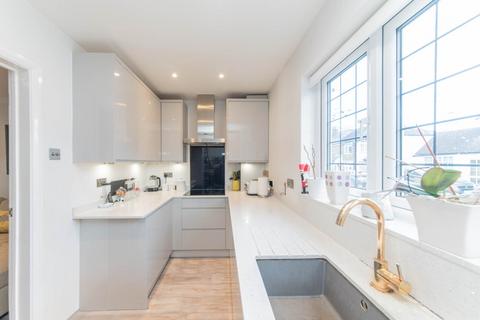 11 Windmill Street, Bushey Heath, Bushey, WD23 1NB