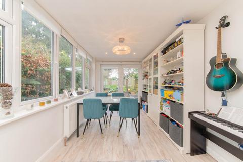 11 Windmill Street, Bushey Heath, Bushey, WD23 1NB