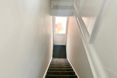 3 bedroom maisonette to rent, Northfleet, Gravesend DA11
