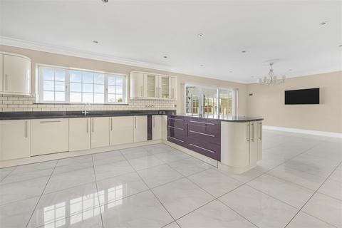 6 bedroom detached house for sale, Clos Y Parc, Five Roads, Llanelli