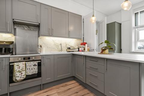 2 bedroom flat for sale, Longley Road, Tooting, SW17