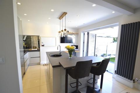 3 bedroom terraced house for sale, Downing Road, Dagenham