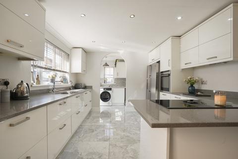 4 bedroom detached house for sale, Moat House Way, Doncaster, DN12