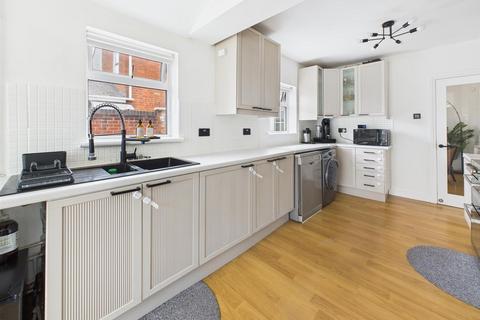 18 Slaney Street, Gloucester, GL1 4TL
