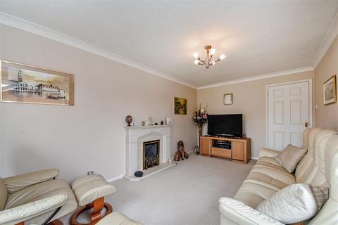 34 Blendon Drive, Andover, SP10 3NG