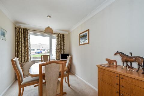 34 Blendon Drive, Andover, SP10 3NG