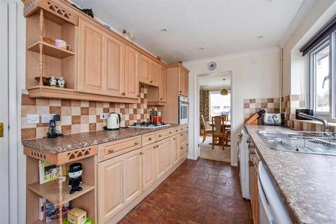 34 Blendon Drive, Andover, SP10 3NG