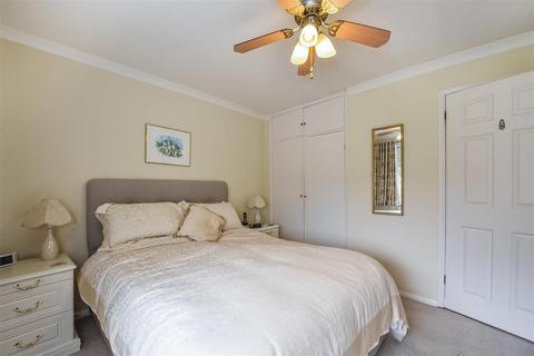34 Blendon Drive, Andover, SP10 3NG