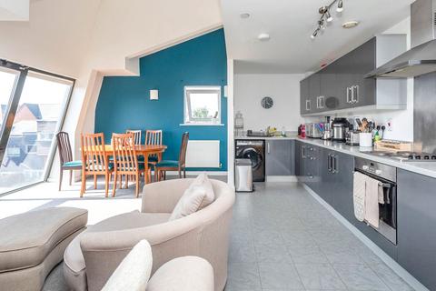 2 bedroom apartment for sale, Addenbrookes Road, Newport Pagnell, Buckinghamshire, MK16