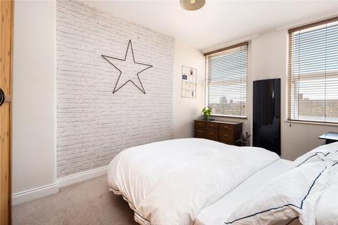 3 bedroom flat for sale, Link House, 195 Bow Road, London, E3