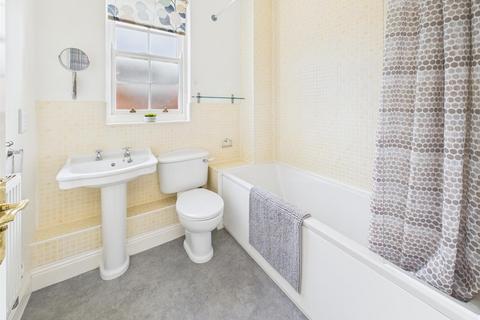 29 Cayton Road, Coulsdon, CR5 1LT
