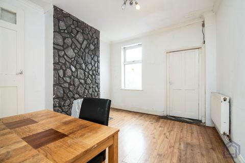5 Crosswells Road, Oldbury, B68 8HA