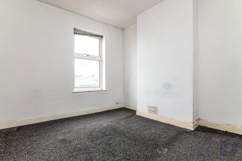 5 Crosswells Road, Oldbury, B68 8HA