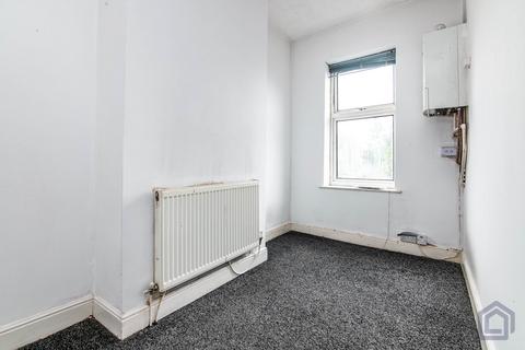 5 Crosswells Road, Oldbury, B68 8HA