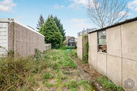 5 Crosswells Road, Oldbury, B68 8HA