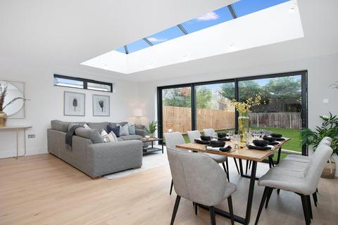5 bedroom detached house for sale, Walnut Close, Pittville, Cheltenham