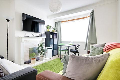 2 bedroom maisonette for sale, Crest Drive, Enfield, EN3