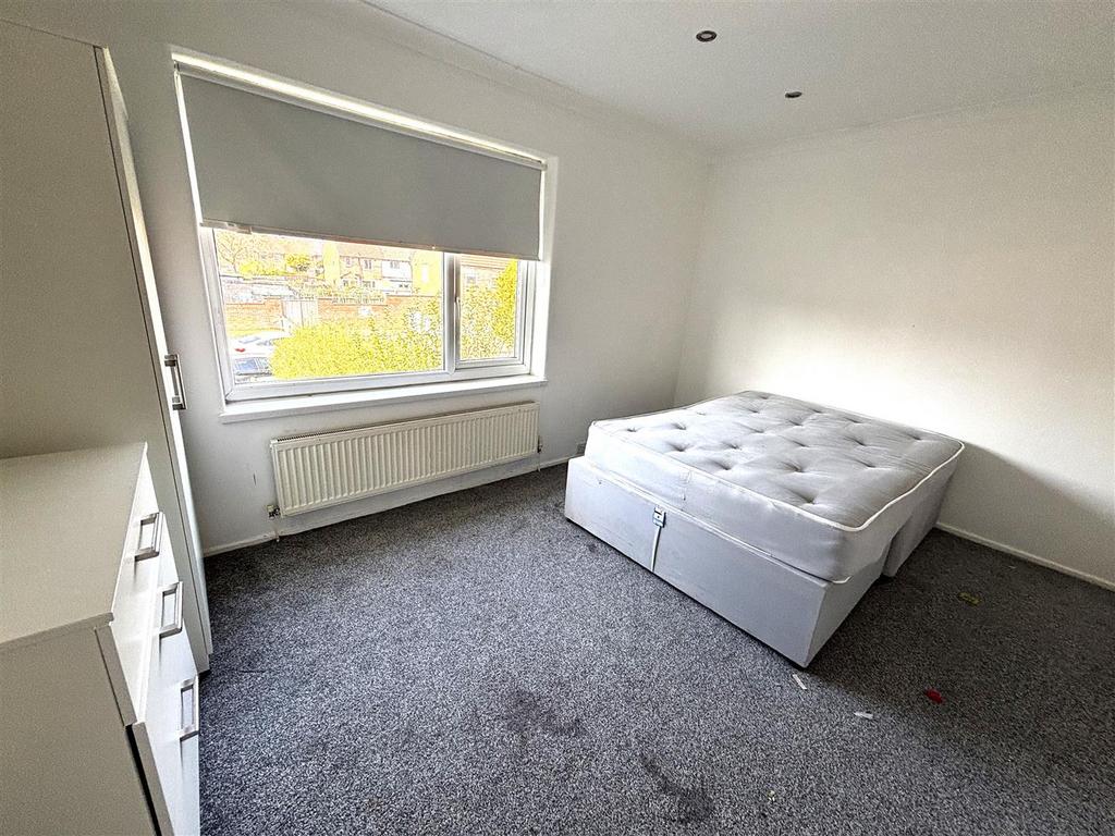 BEDROOM 1.jpeg