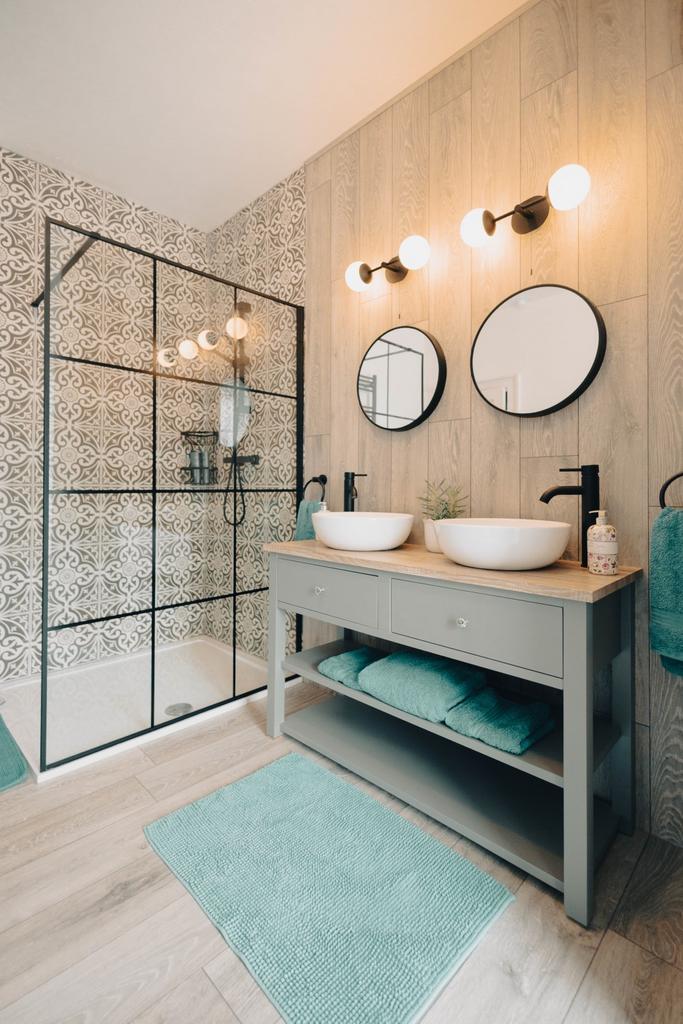 Main Bathroom