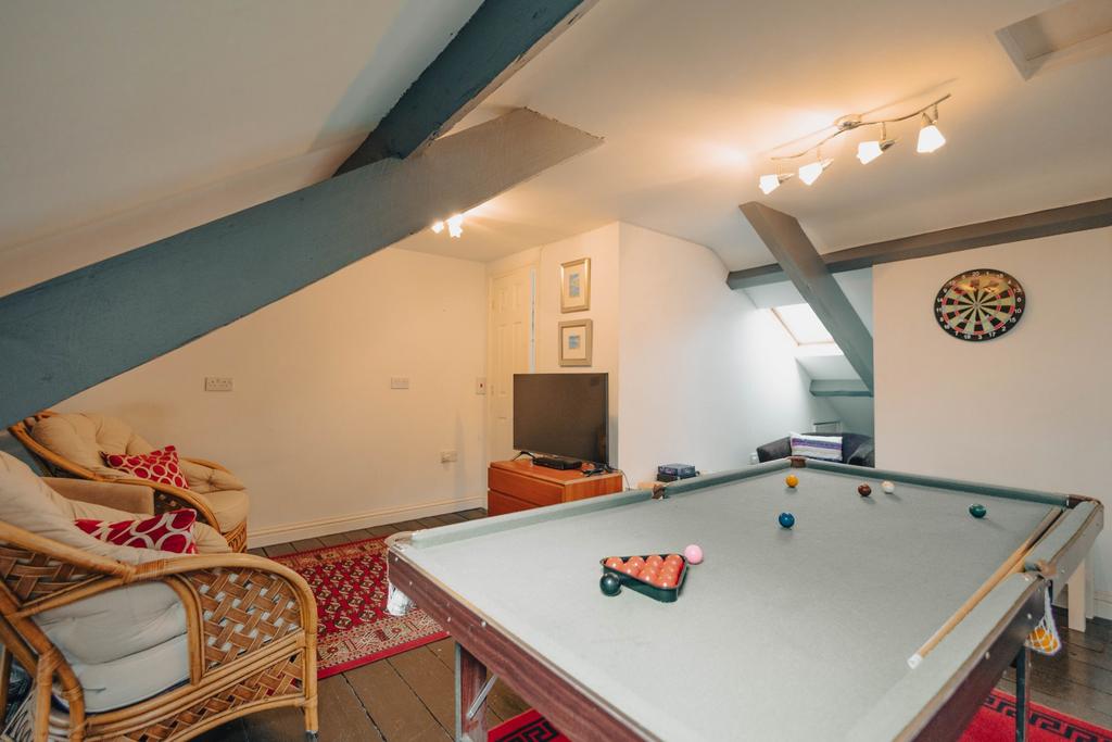 Lounge/Games Room
