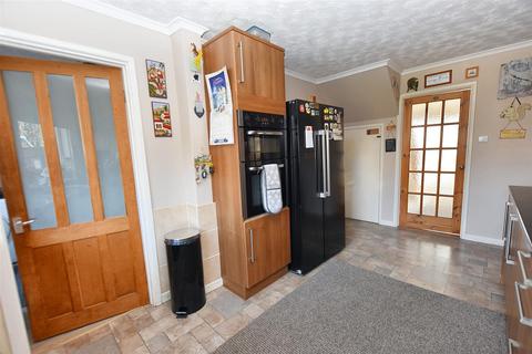 21 Pendrea Park, North Roskear, Camborne, TR14 8PH