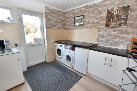 21 Pendrea Park, North Roskear, Camborne, TR14 8PH