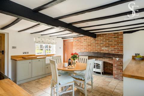 3 bedroom cottage for sale, The Green, Grove, OX12