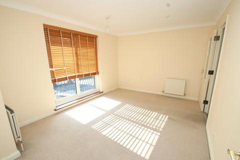 2 bedroom flat for sale, Tubbenden Lane South, Farnborough Village, BR6