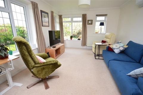 19 Boundstone Road, Wrecclesham, Farnham, GU10 4TH