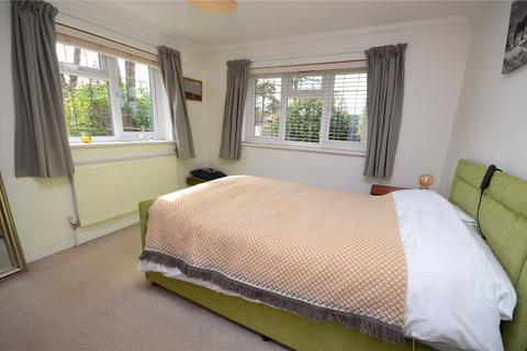 19 Boundstone Road, Wrecclesham, Farnham, GU10 4TH