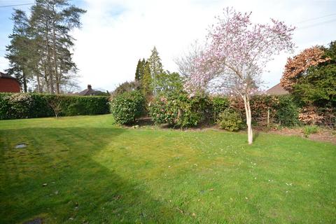 19 Boundstone Road, Wrecclesham, Farnham, GU10 4TH