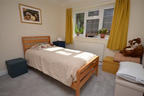 19 Boundstone Road, Wrecclesham, Farnham, GU10 4TH