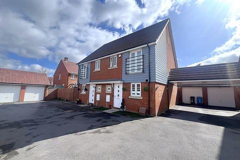 15 Carpenter Close, Poole, BH17 8DF