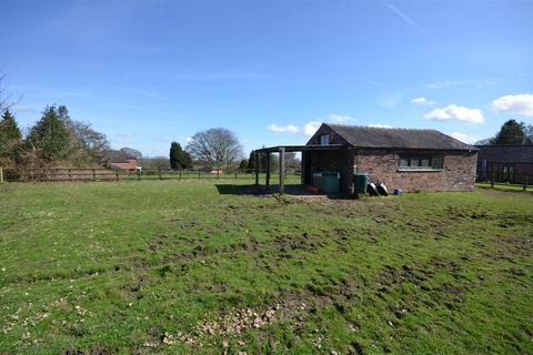 undefined, Moss Lane, Moss Gate, Stone