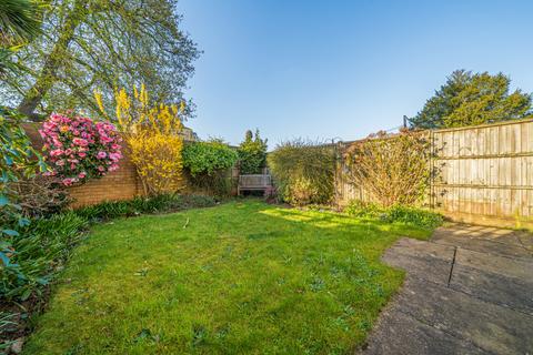 2 bedroom end of terrace house for sale, Aspen Square, Weybridge, KT13