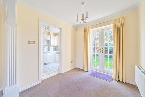 2 bedroom end of terrace house for sale, Aspen Square, Weybridge, KT13