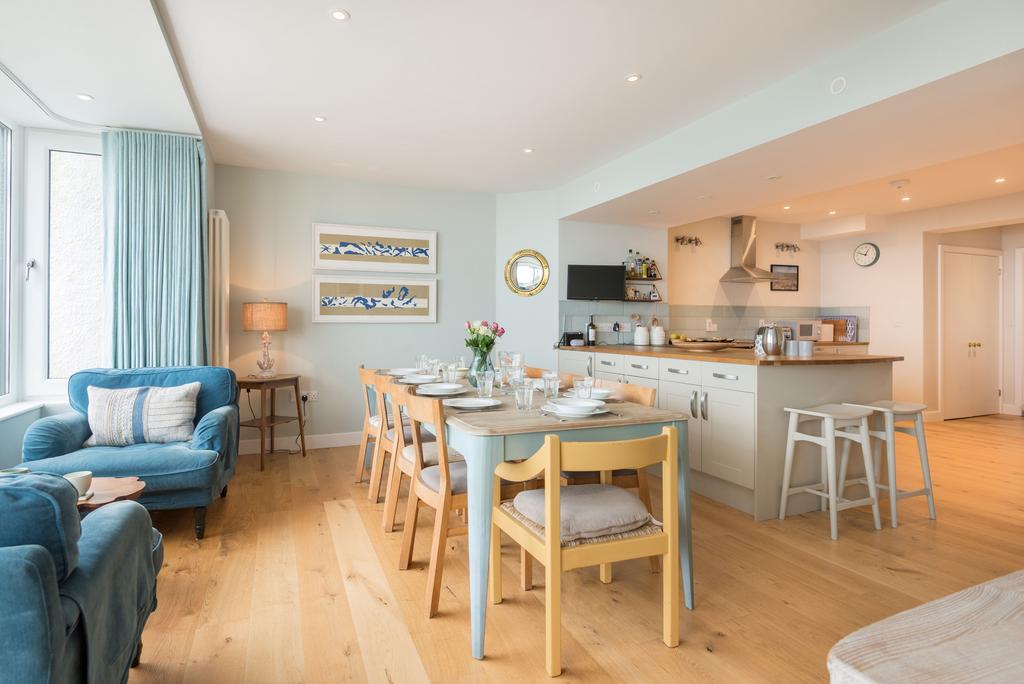 67e514f8cd0c4 Doon-Williams-Oyster-Bay-Port-Isaac