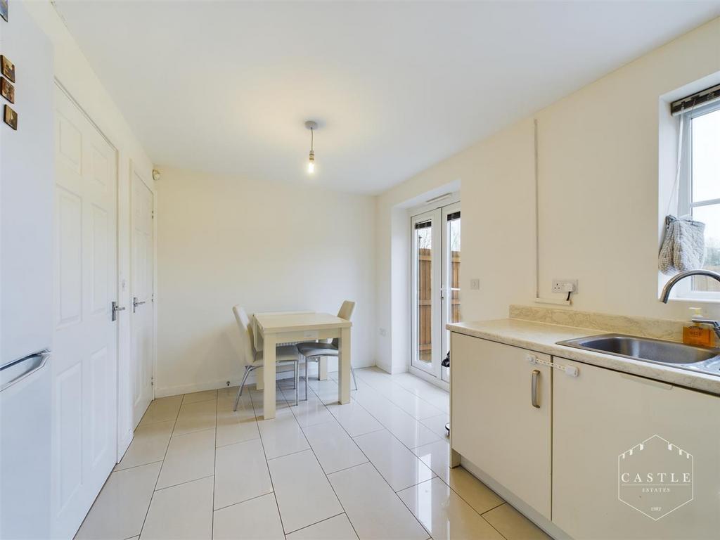 Dining kitchen