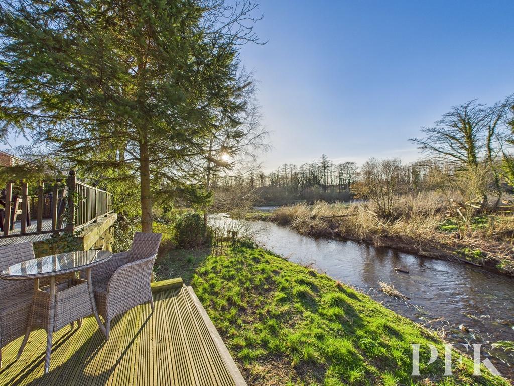 Rear garden &amp; view