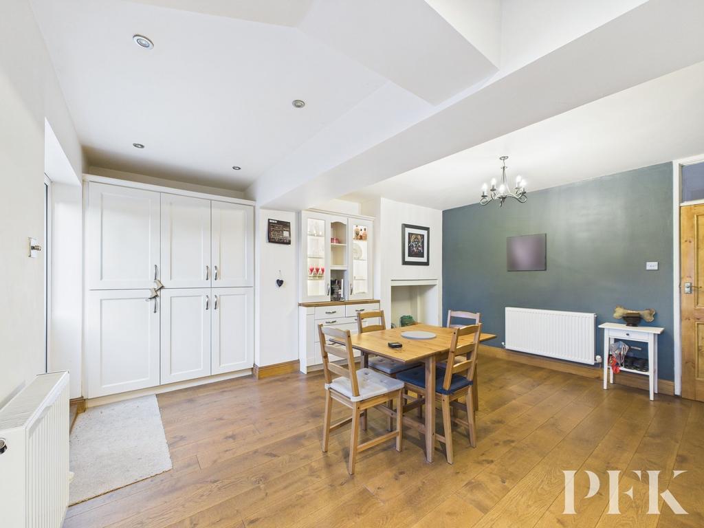 Dining kitchen
