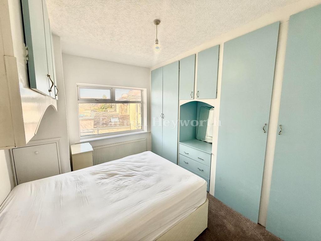 Bedroom 2 view 3