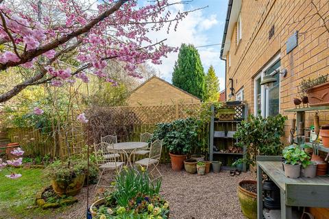 42 Sails Drive, York, YO10 3LR