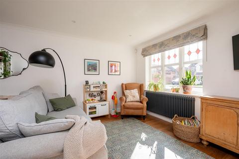 42 Sails Drive, York, YO10 3LR