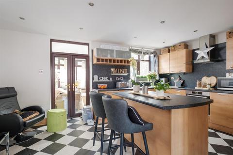 67 Wellcarr Road, Sheffield, S8 8QP
